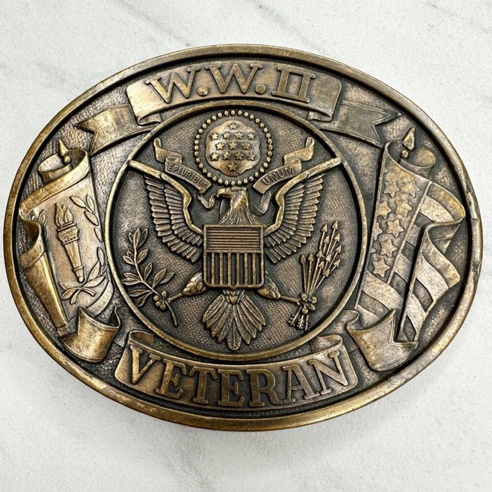 Vintage WWII Veteran Belt Buckle Brass Tone Great Seal Eagle E Pluribus Unum ✨